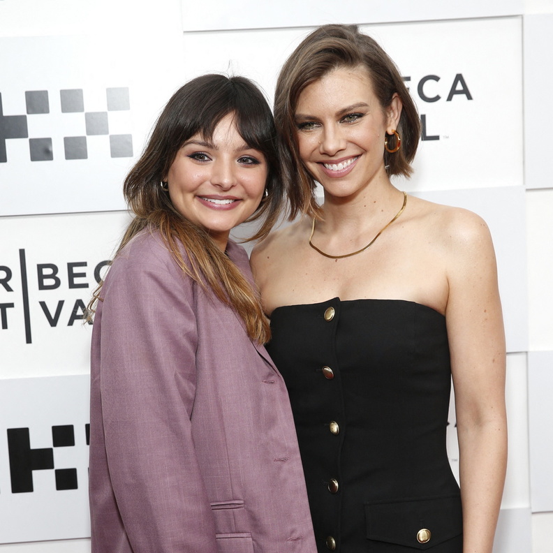 بطلتا مسلسل The Walking Dead