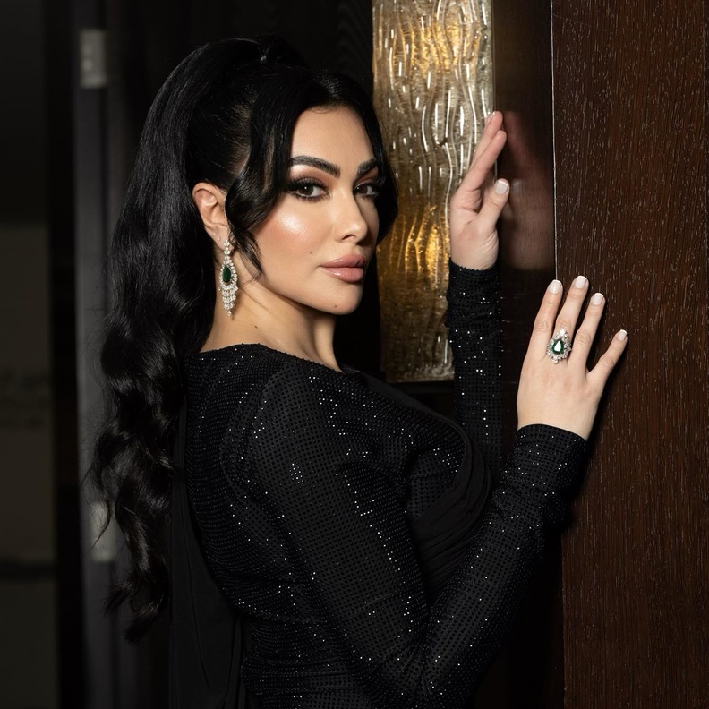 بعد تصدرها الترند ميرهان حسين أعشق المجوهرات..