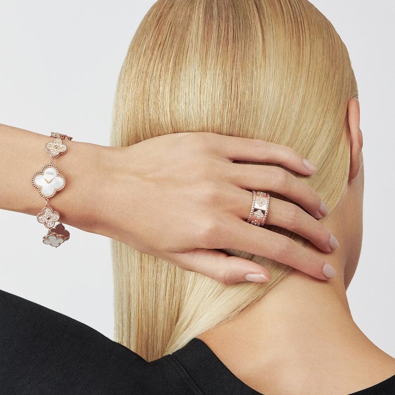 ساعات راقية لا غنى عنها في اطلالتك اليومية