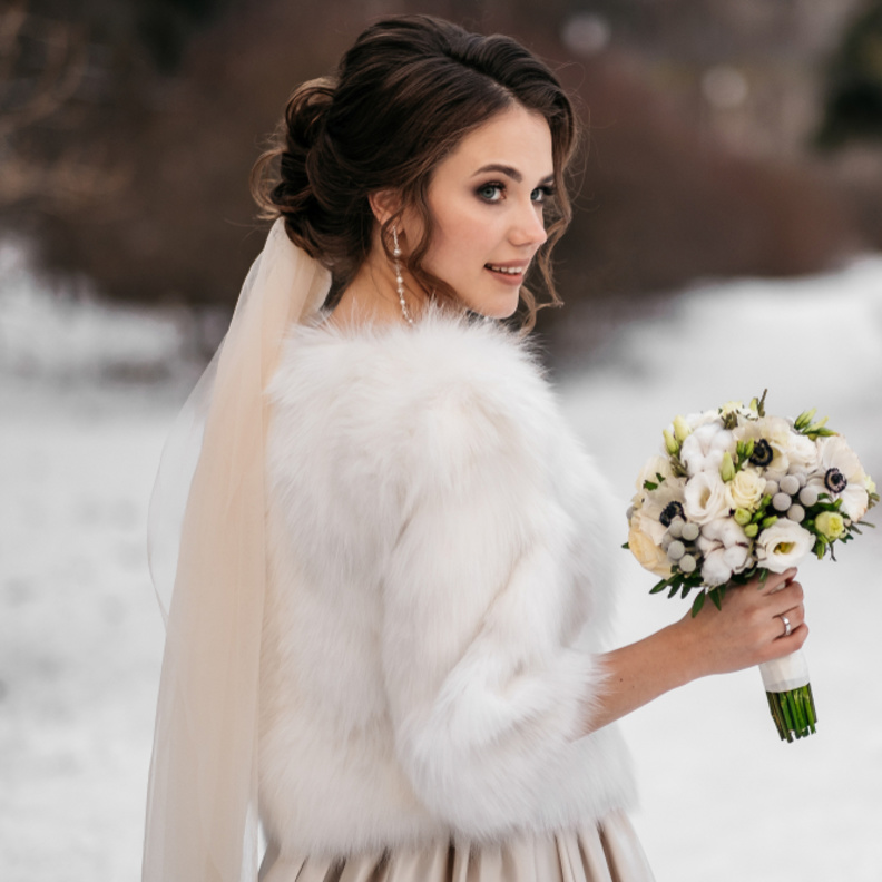 إكسسوارات زفاف شتوية تحتاجها كل عروس في يوم زفافها