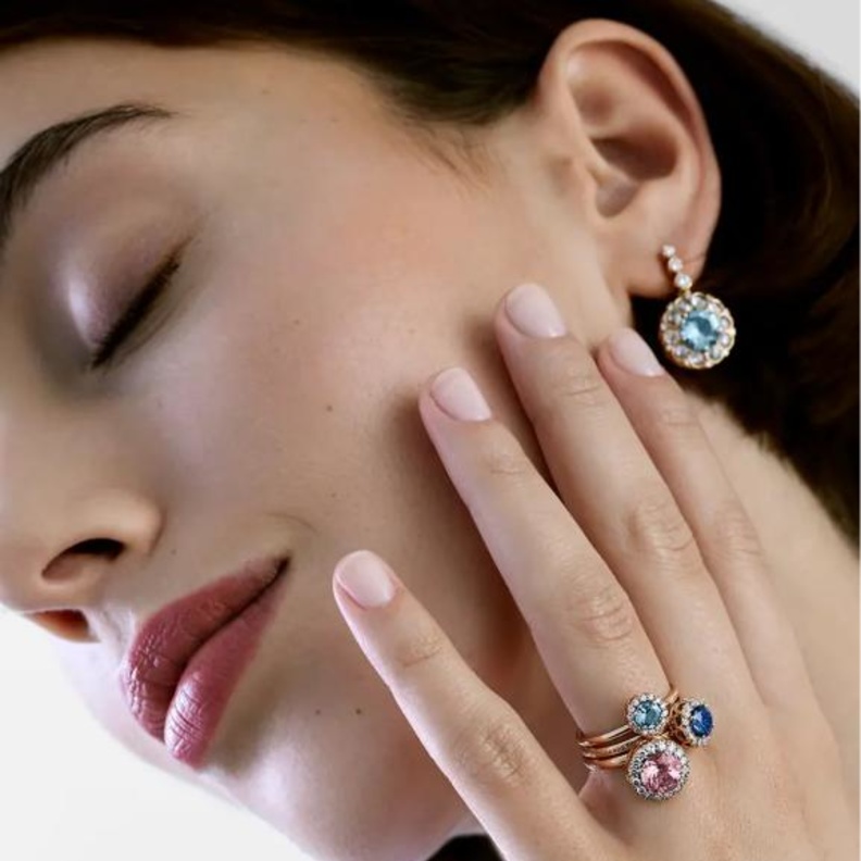 خاتم ناعم مرصع بالياقوت مع سليم مزنر Selim Mouzannar 