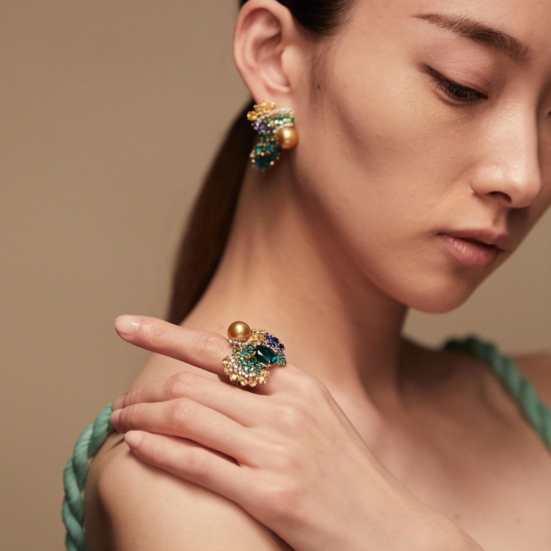 خواتم كوكتيل عالمية راقية لأناقة السهرات الشتوية