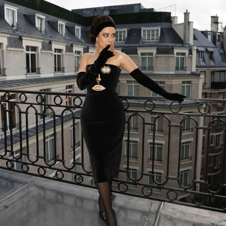  كيف نسّقت نجمات العالم إطلالات مجوهراتهنّ الفاخرة مع بداية أسبوع الموضة في باريس