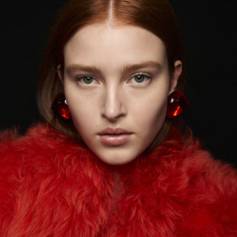 أهلا بإصدارات العطور النسائية للعام 2024... تمتعي بمميزاتها لإطلالة تعبق بالجاذبية