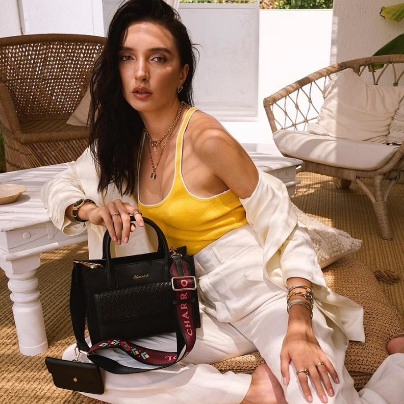 العارضة الدولية أنيتا نيار لـ  هي  الشغف والإثارة والإبداع مفاتيح مهمة لدفع النمو والتطور في عالم الموض