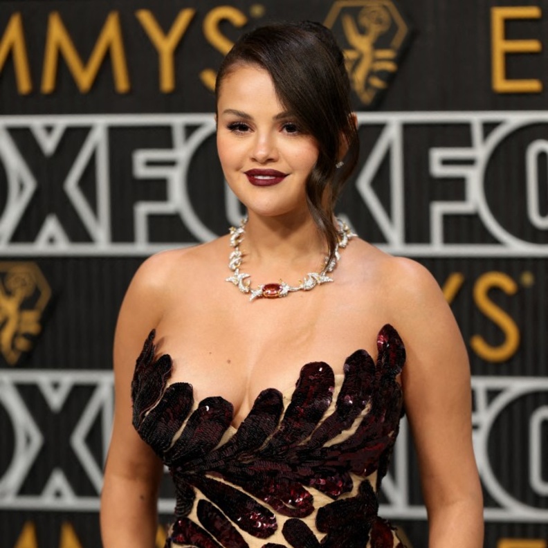 مجوهرات نجمات حفل 2024 Emmy Awards