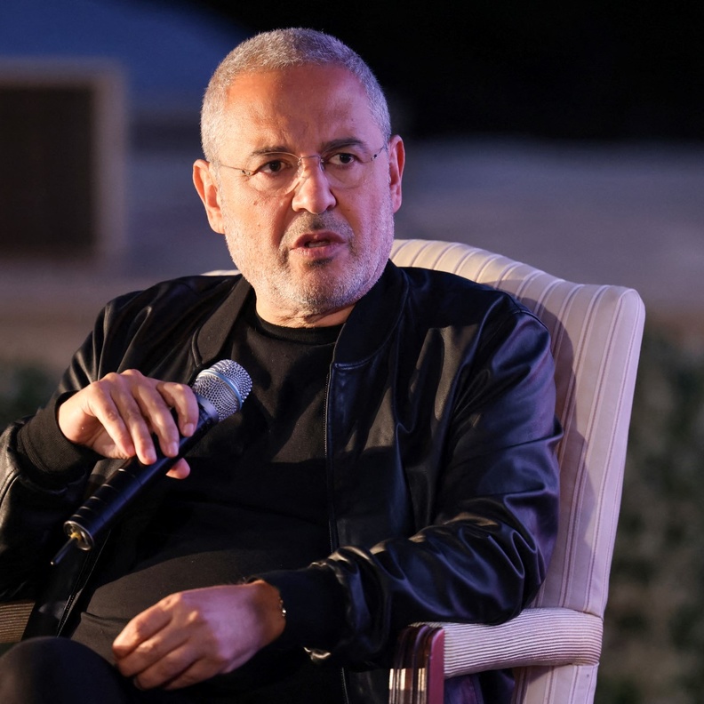 إيلي صعب إسم عربي عالمي نفتخر به.. شراكة جديدة ومجموعة لافتة مستوحاة من موسم الرياض