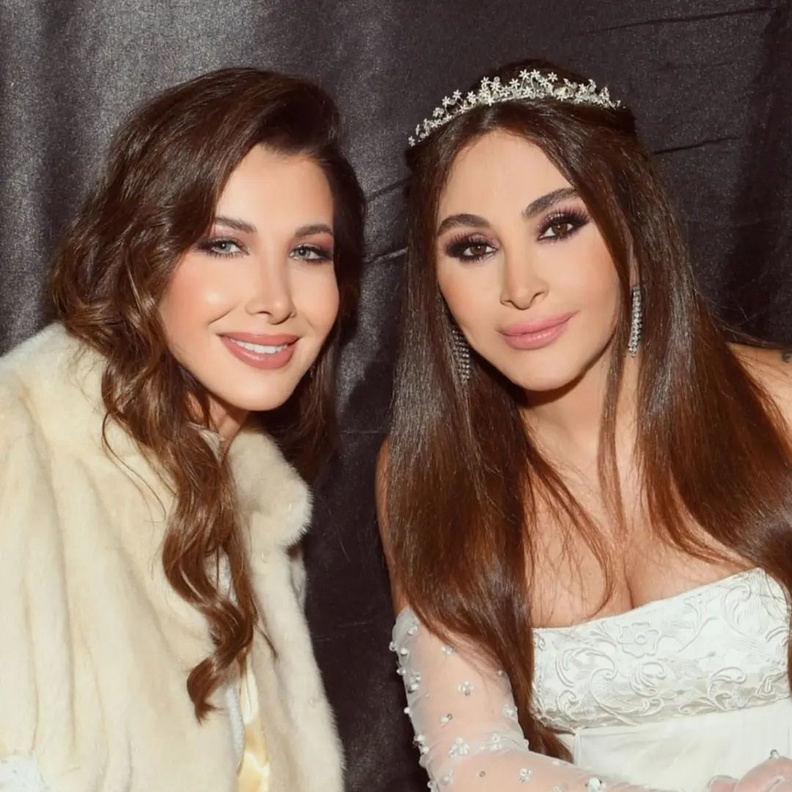 النجمات يتنافسن على الإطلالات الجمالية الخاطفة في "ليلة النجمات العرب" بالرياض