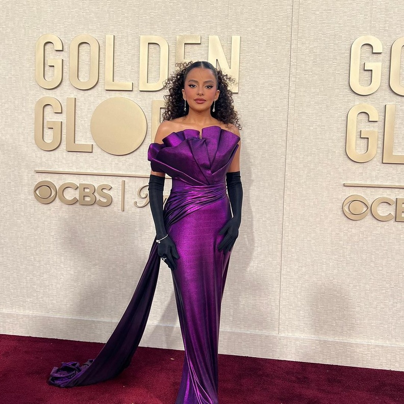 النجمات يتألقن بفساتين سهرة باللون البنفسجي موضة 2024