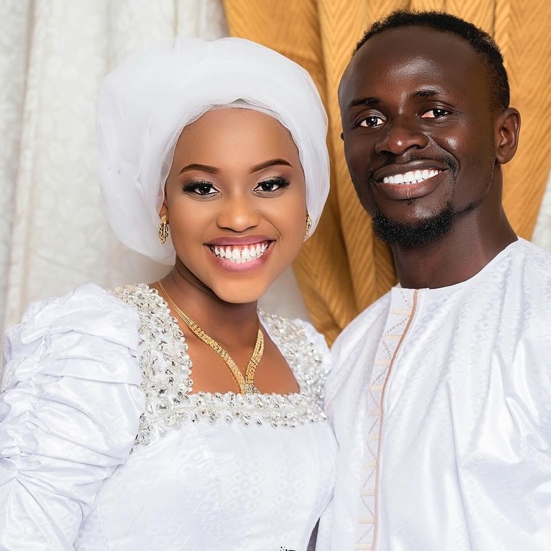 ساديو ماني وزوجته