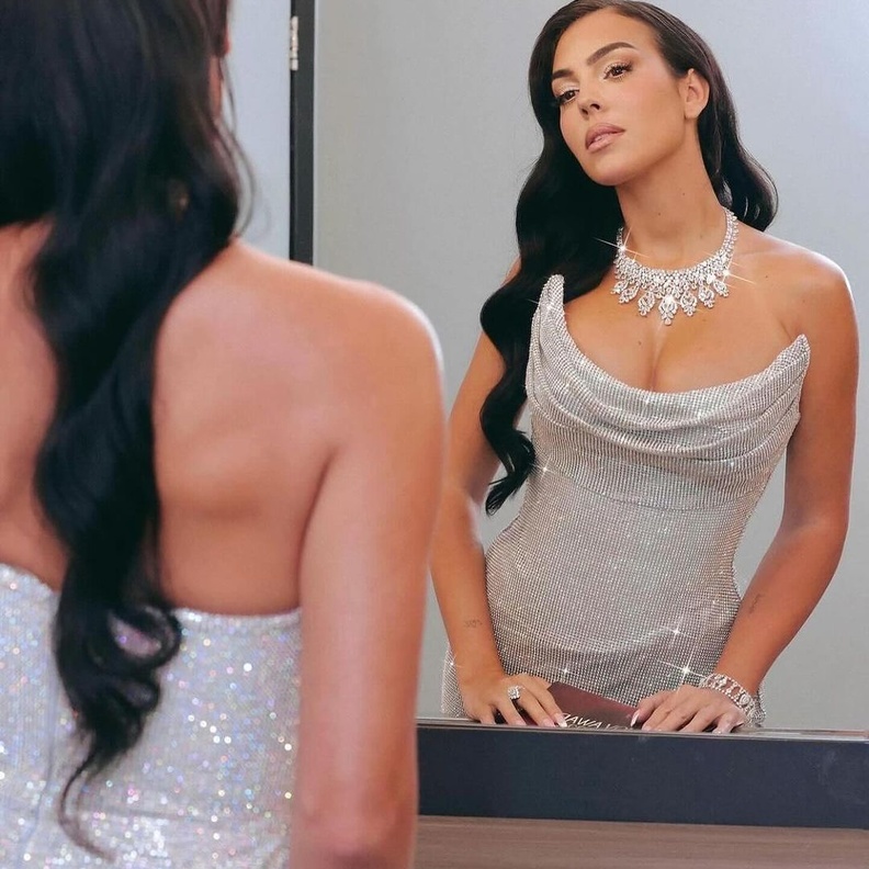 تعرفي على صاحبة إطلالة المجوهرات الأكثر فخامة ورقيّ من نجمات حفل joy awards 2024