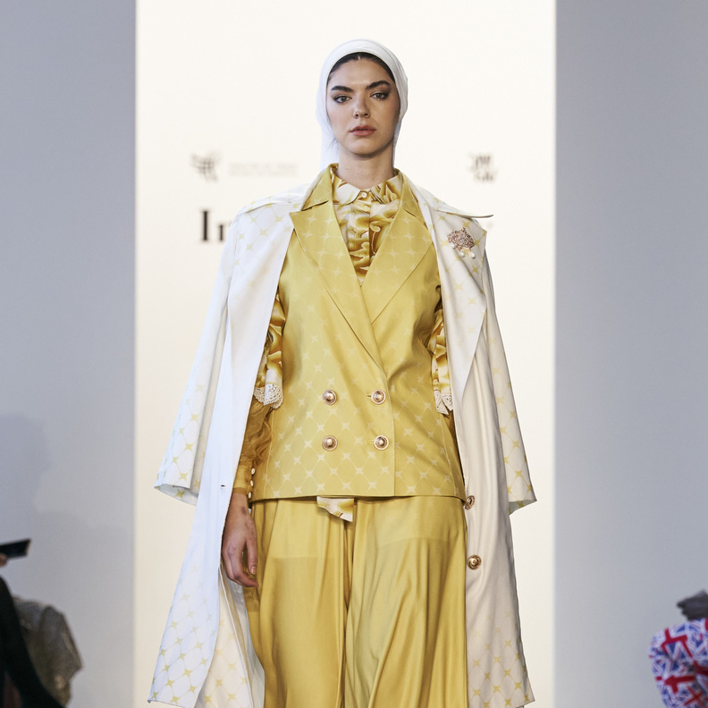 موضة الأزياء المحافظة: كيفية اختيار الأزياء وأشهر العارضات