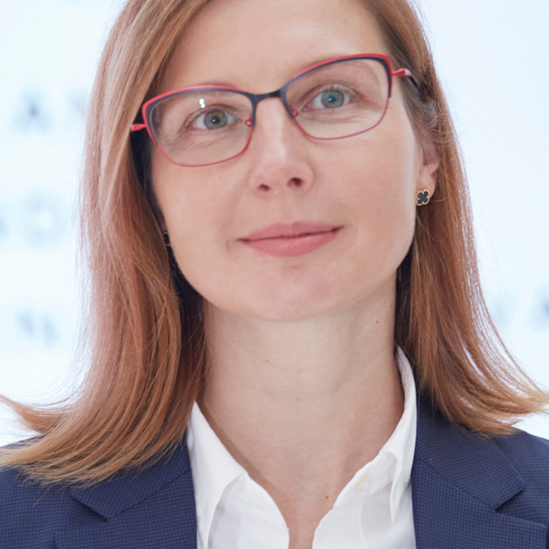 عوالم الفن والأزياء