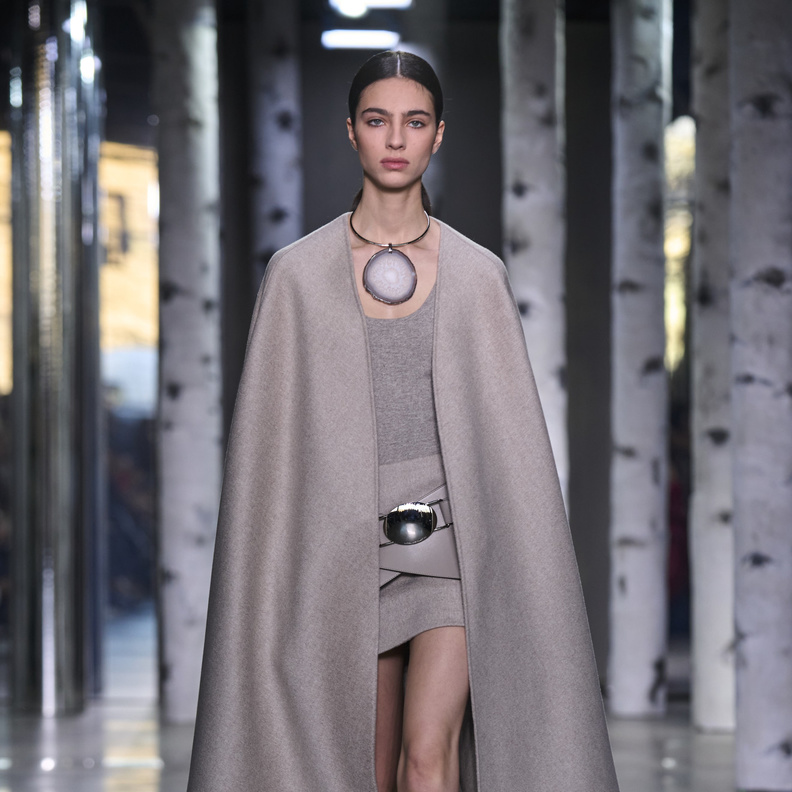 هذه التنسيقات ستبرهن لك أن التنانير القصيرة في الشتاء خيار مثالي!