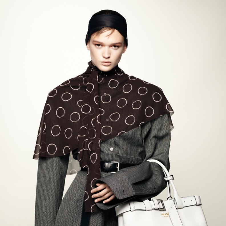 برادا للنساء والرجال لربيع وصيف 2024.. الحملة الإعلانية لبرادا