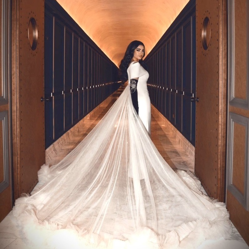 فساتين بيضاء راقيةللعروس من اطلالات النجمات في Joy Awards