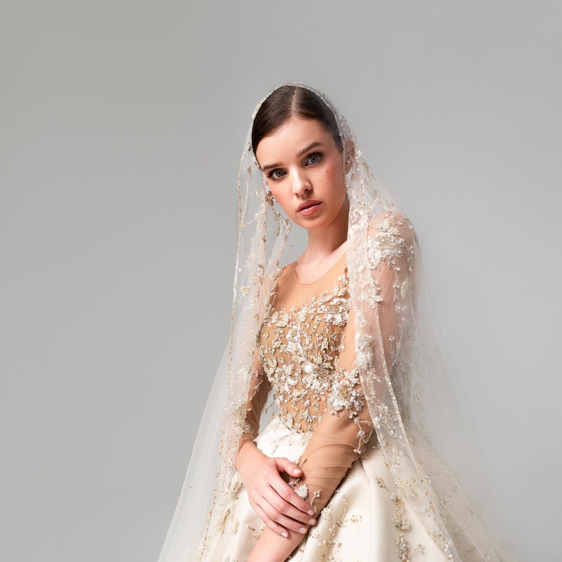 المصمم ساهر ضيا ل "هي": "فساتين الزفاف التي أصممها تمنح العروس إحساساً مرهفاً لا حدود له"