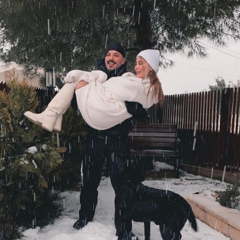 شهر عسل شتوي مليء بالمغامرات على الثلوج من وحي النجوم