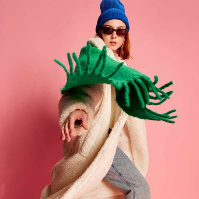 إطلالة كاجوال عشوائية عصرية