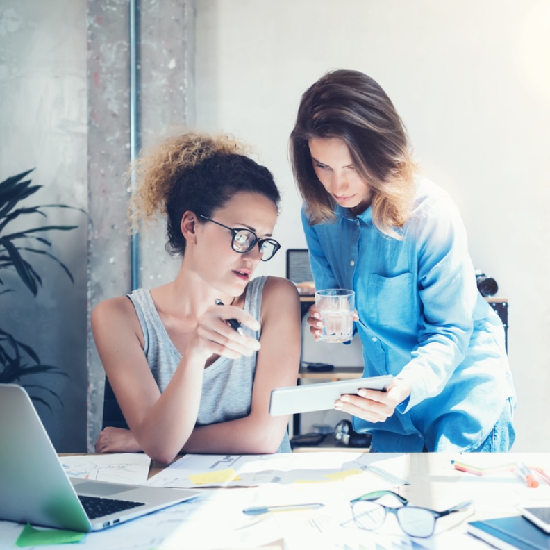 أفضل عبارات تسويقية مميزة تجذب جمهورك بشدة