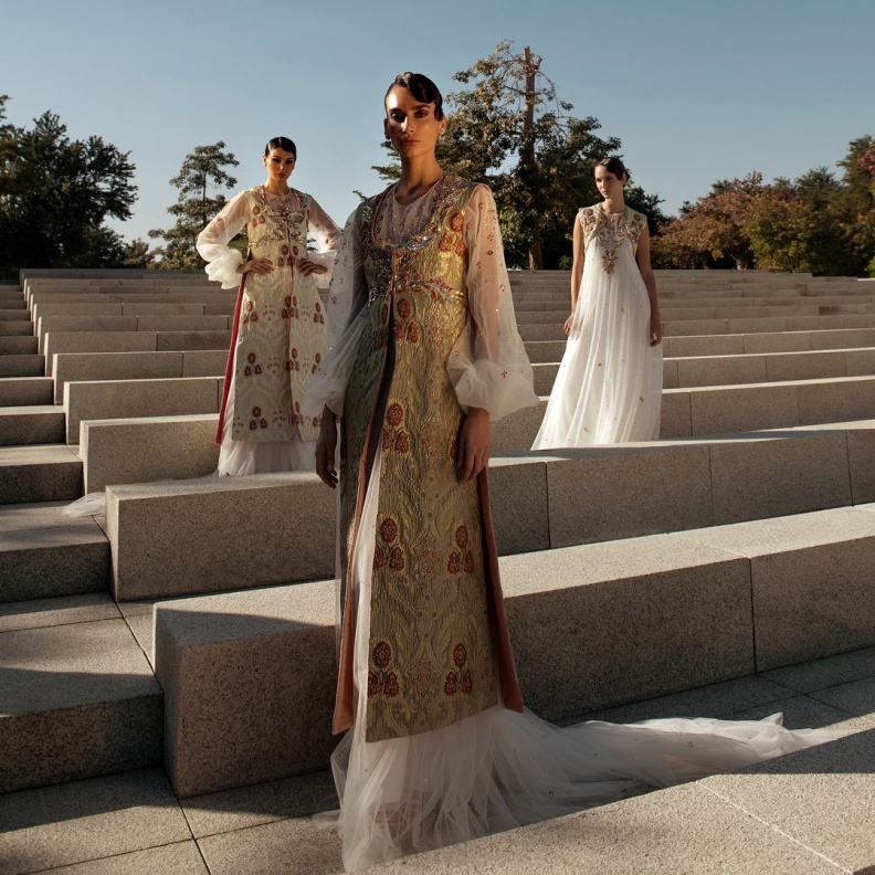 أبرز خمس مصممات ومصممين في عالم الأزياء والموضة في الكويت