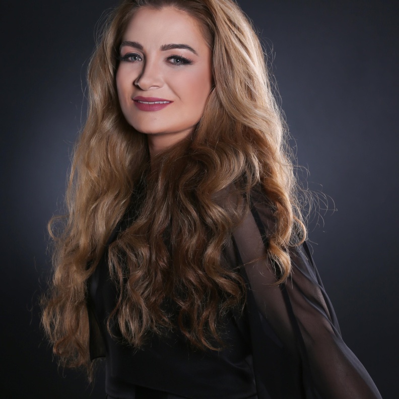 سمية بعلبكي