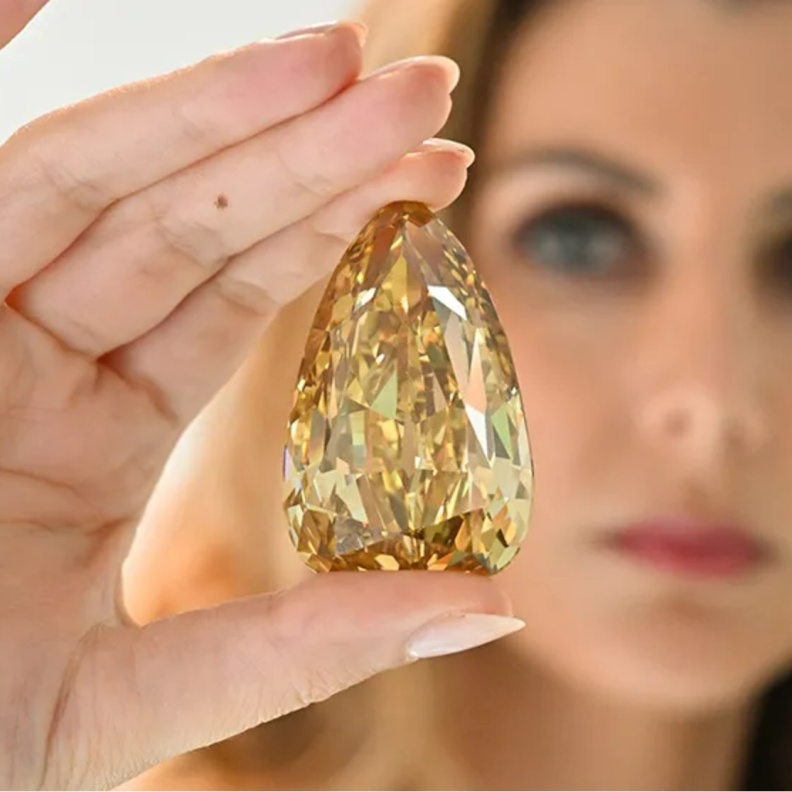 هذه أغلى 10 قطع مجوهرات في العالم