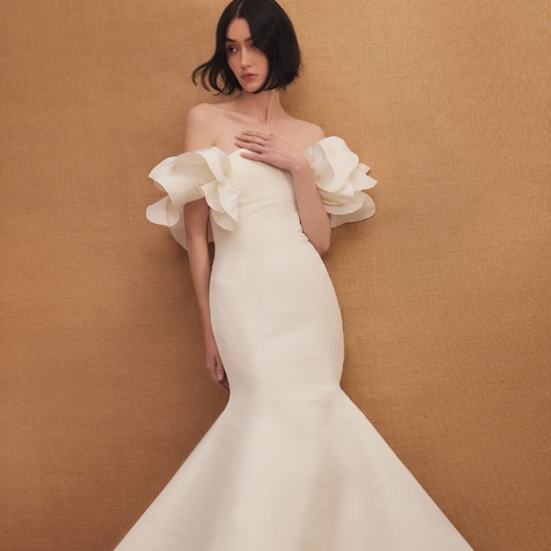 أكمام فساتين زفاف تسحر الأنفاس ننصحكِ بها لعام 2024