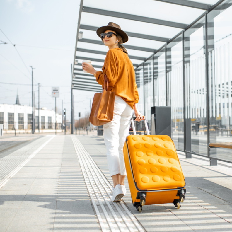 قطع المجوهرات الأساسية للسفر