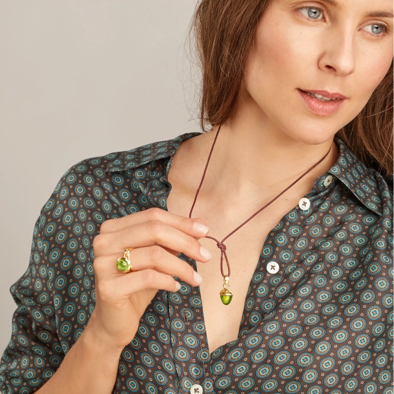 اجذبي الأمل إلى حياتِك بقطع مجوهرات مرصّعة بهذه الأحجار الكريمة