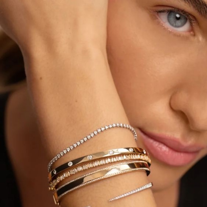 موضة تكديس الأساور