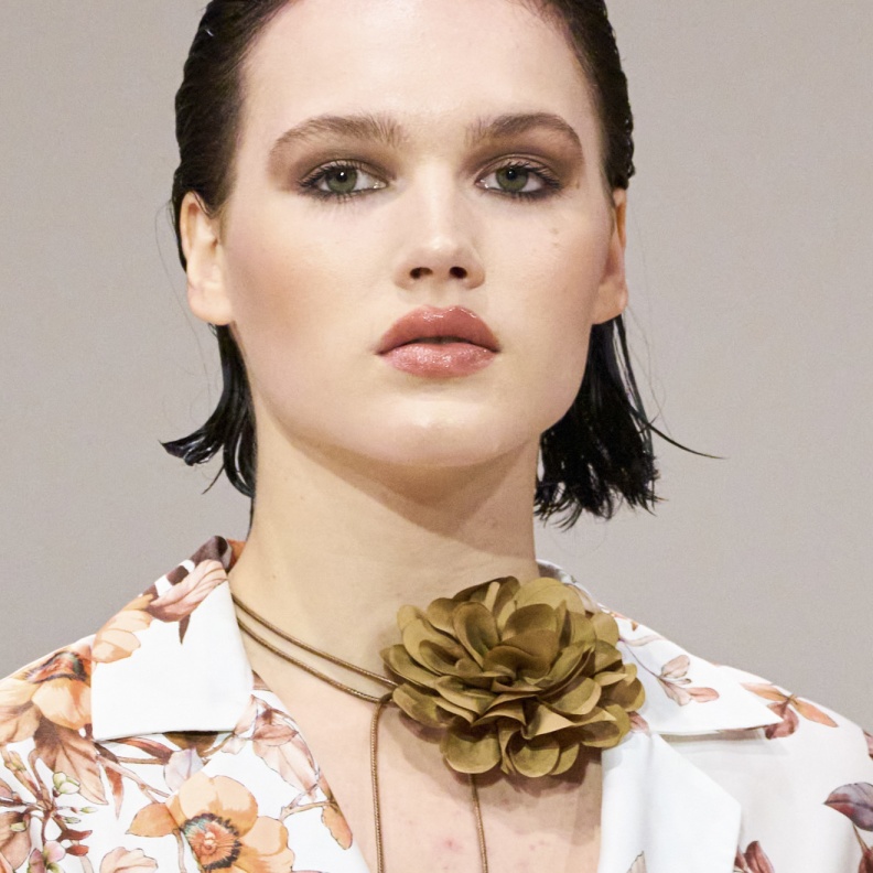 تدللي في عيد الحب مع مجموعة جديدة من الهدايا - عارضة دار Riva clp