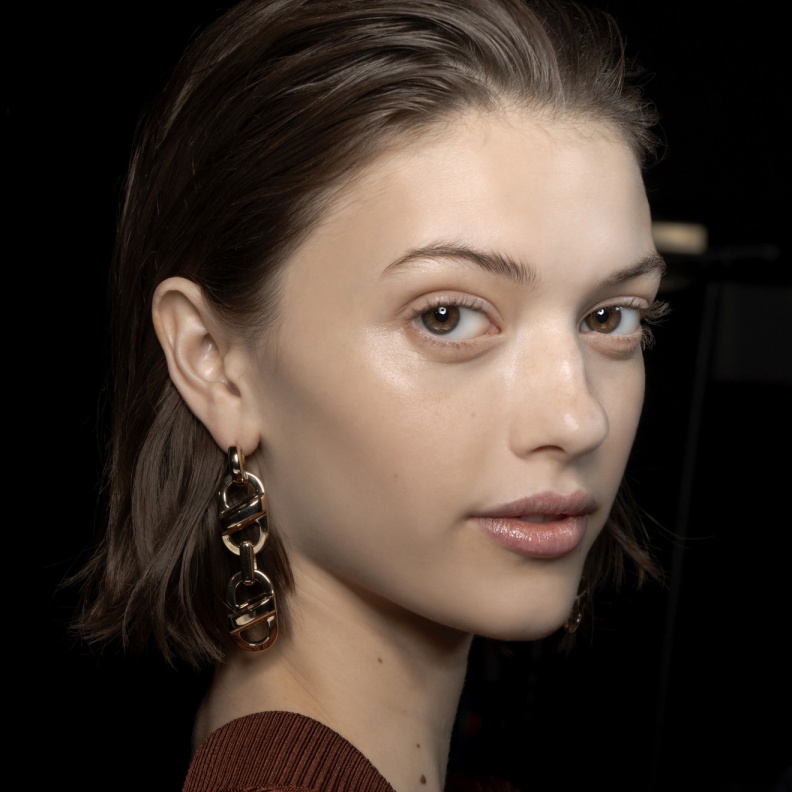 إليك أشهر أنواع عمليات تجميل الذقن لوجه أكثر تحديداً وتوازناً