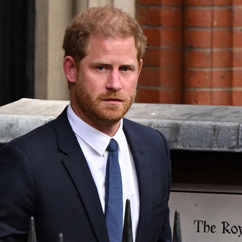 تكلفة باهظة لزيارة الأمير هاري لرؤية والده الملك تشارلز