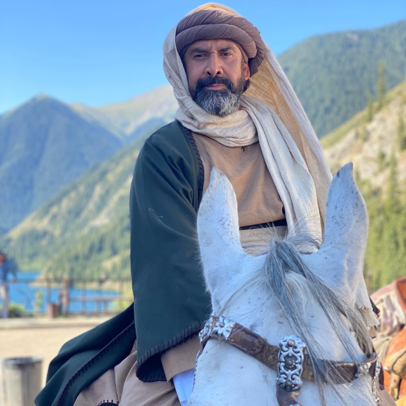 كريم عبد العزيز