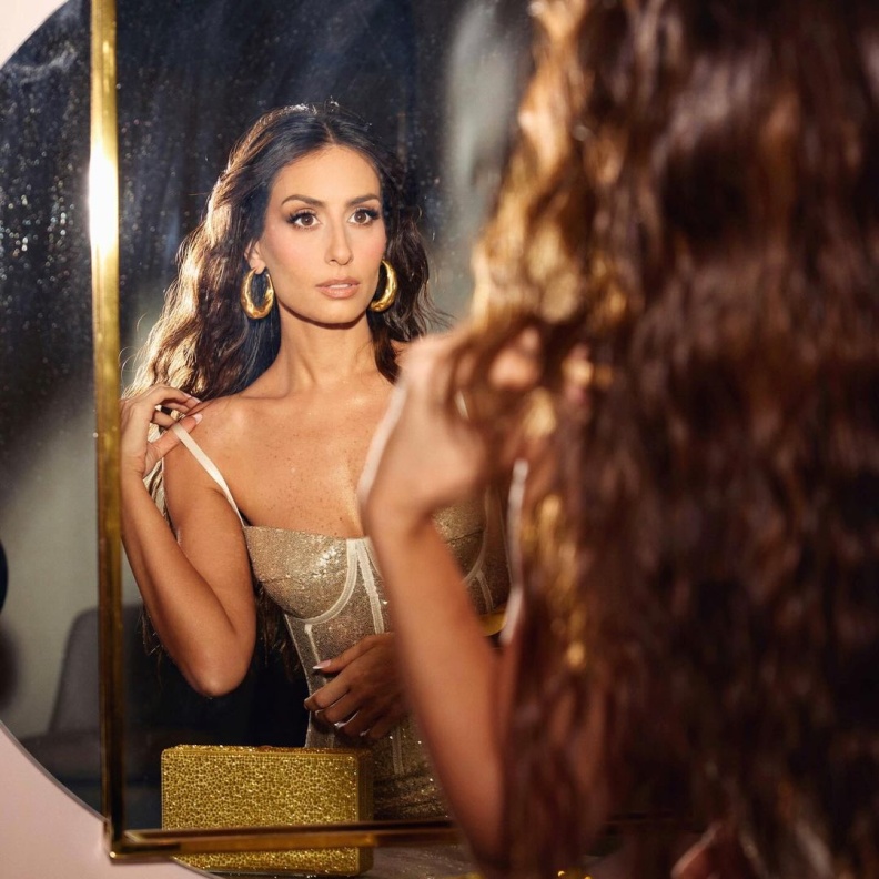 الإطلالة الجمالية لـ هبة طوجي في حفل Grammy 2024