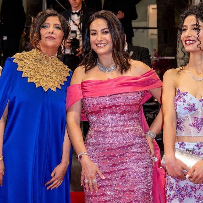 صناع فيلم بنات ألفة