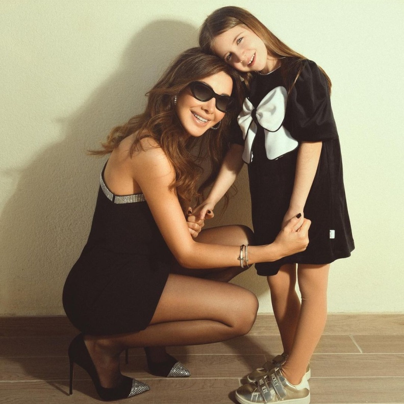 نانسي عجرم وابنتها