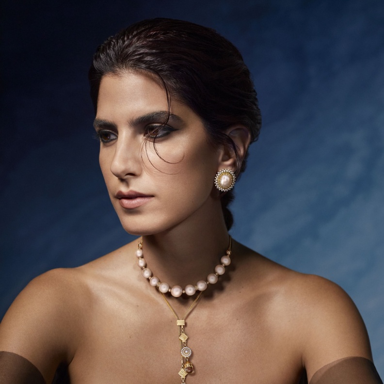 كارمن بصيبي بمجوهرات عزة فهمي