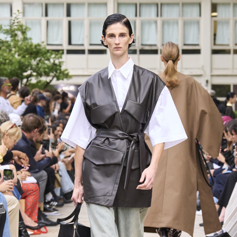 إطلالة كاجوال من Calcaterra