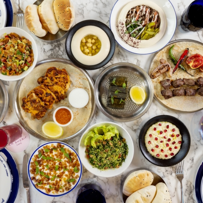 مطعم "أم شريف كافيه": وجهة فاخرة تستحضر أطيب النكهات اللبنانية إلى الإمارات