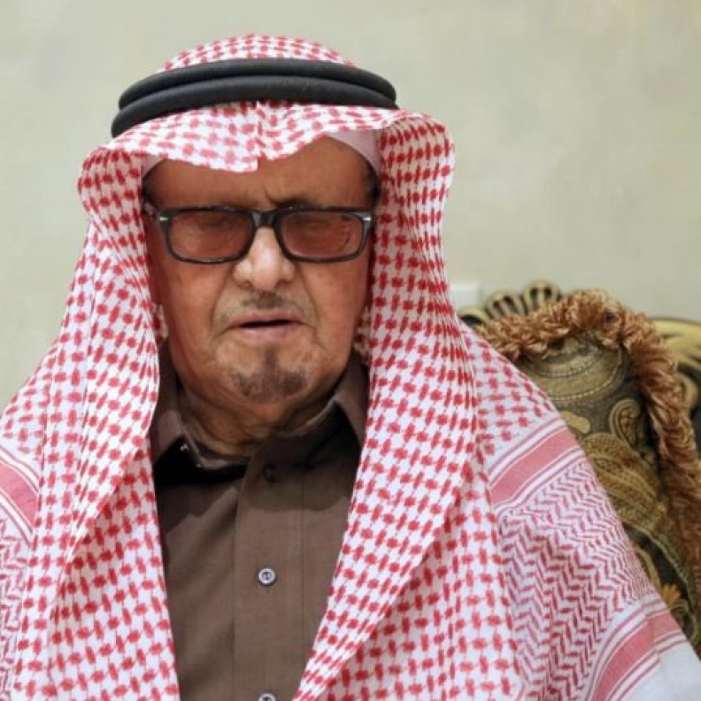 وفاة الفنان السعودي عبدالعزيز الهزاع