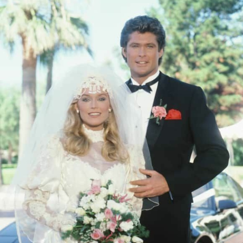 من ذاكرة الموضة.... أبرز عرائس نجوم الثمانينات بفساتين زفاف خالدة