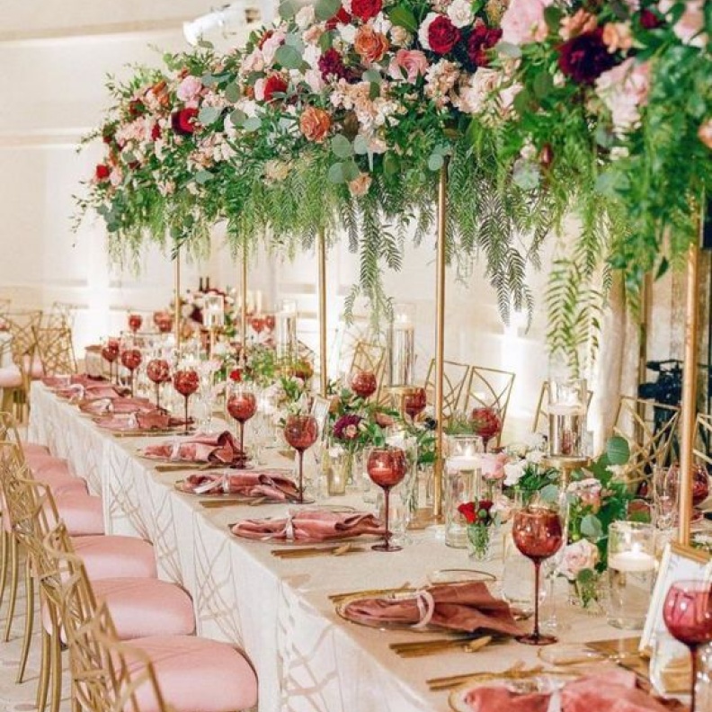 أفكار زفاف وخطوبة رومانسية مستوحاة من عيد الحب