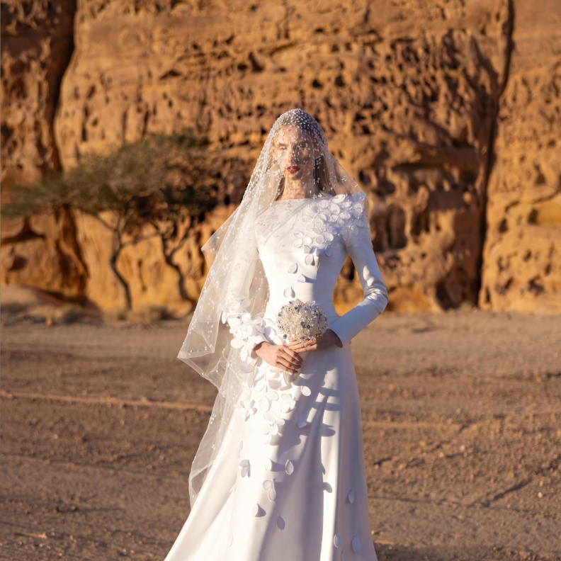 فستان زفاف رامي قاضي من العلا