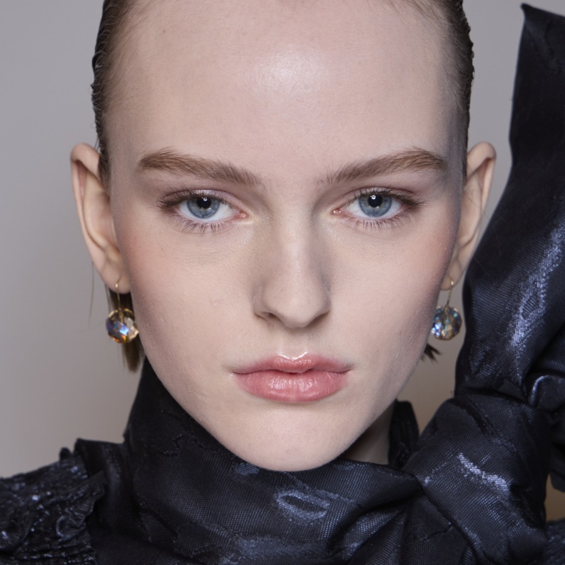 غيّري قوانين اللعبة لصالح لبشرتك مع نظام التنظيف المزدوج... إليك ترشيحاتنا من المستحضرات