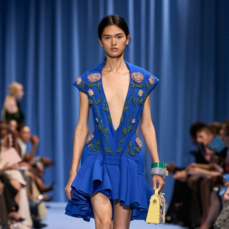 من عرض أزياء بالمان