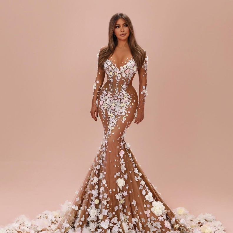 من الأمس حتى اليوم.... نجمات عربيات تألقن بفساتين زفاف لا تُنسى