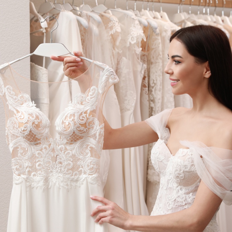 كيف يمكنك تصميم فستان الزفاف الخاص بك؟