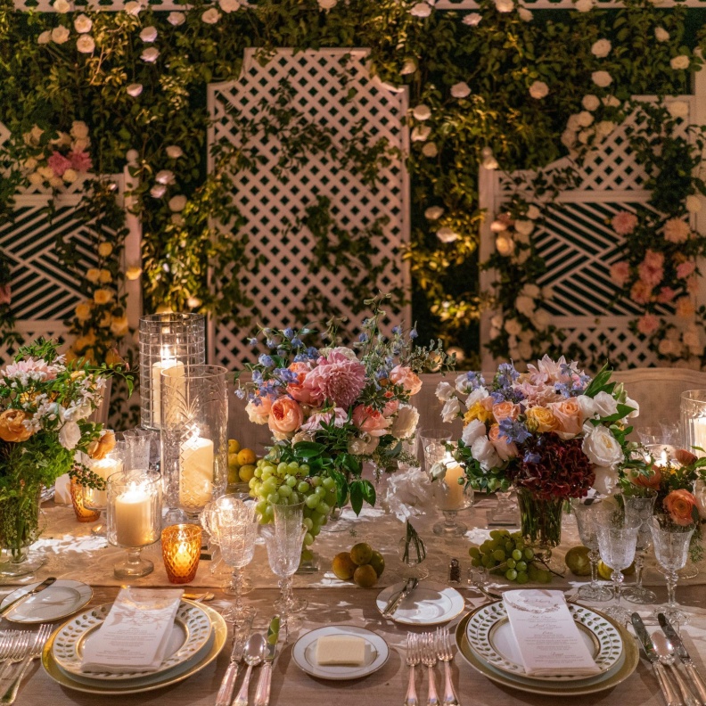 يمكن أن تصبح الأشياء أكثر تكلفة في حفلات زفاف الربيع